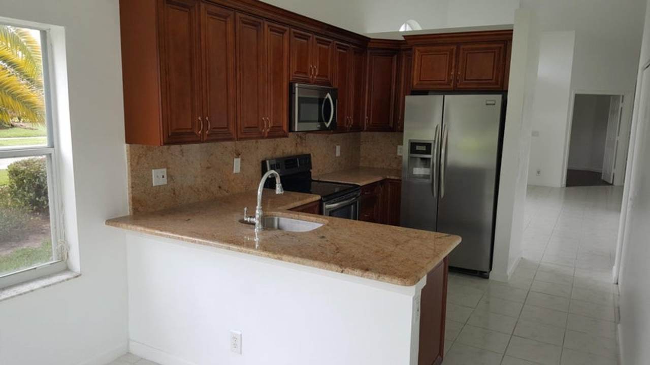 10553 Pelican Drive, Wellington, FL 33414