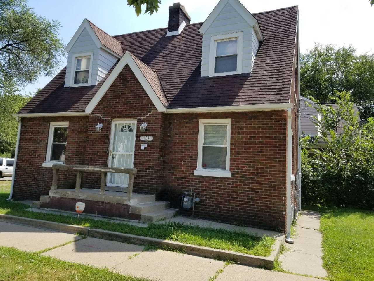 Large Glen Park Home! Original Hardwood Floors! Very Spacious! Great Location!