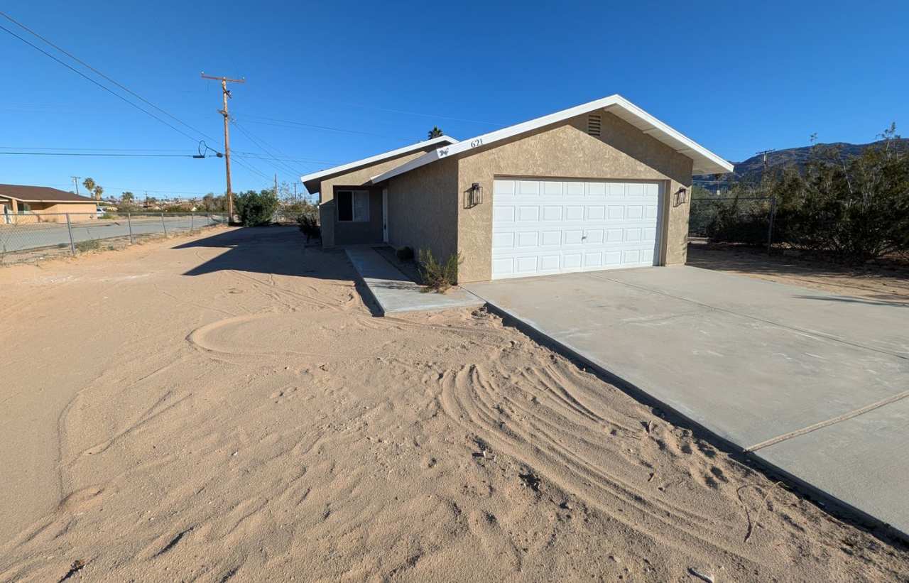 Perfect Family Home: 3-Bedroom, 2-Bath Gem