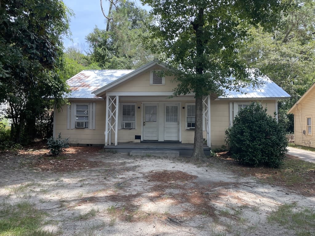 1609 Iola DriveUnit B