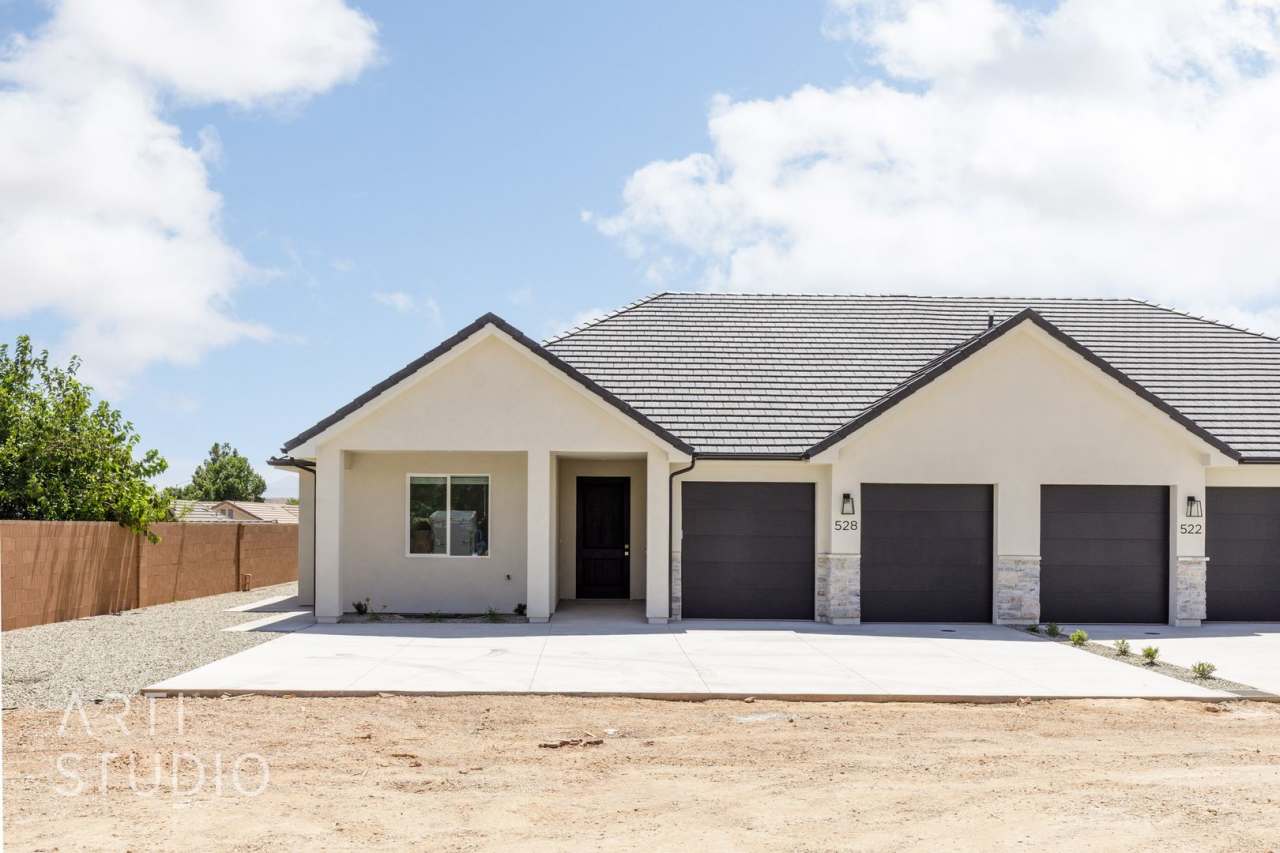 Brand New 3 Bed / 2 Bath Duplex – Modern Living with Premium Features