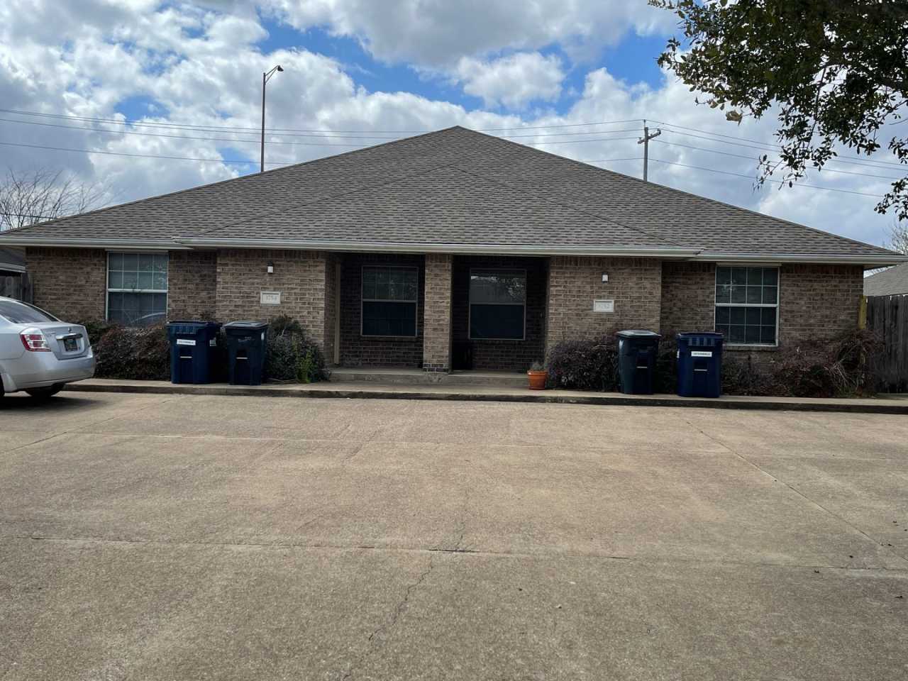 College Station - 3 Bedrooms / 3 bath Duplex on Oldenburg