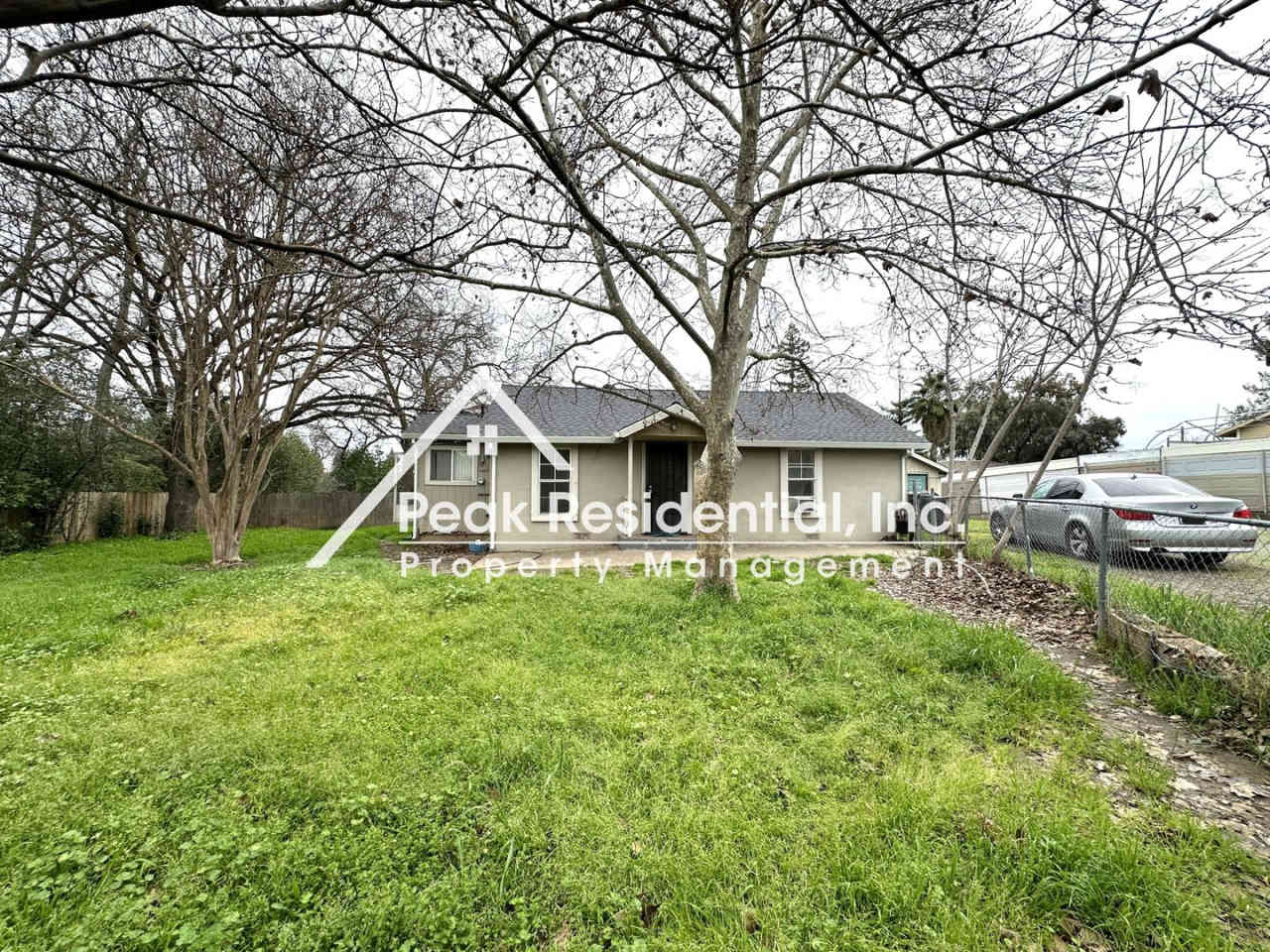 Carmichael 2bd/1ba House near Manzanita  Auburn Blvd