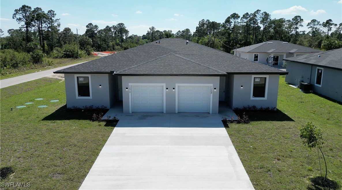 1267 HILLCREST Street E