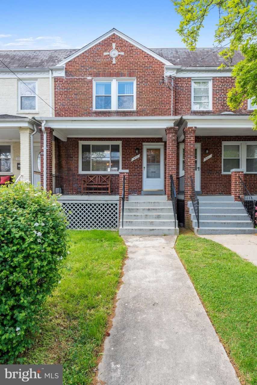 843 CRITTENDEN STREET NE