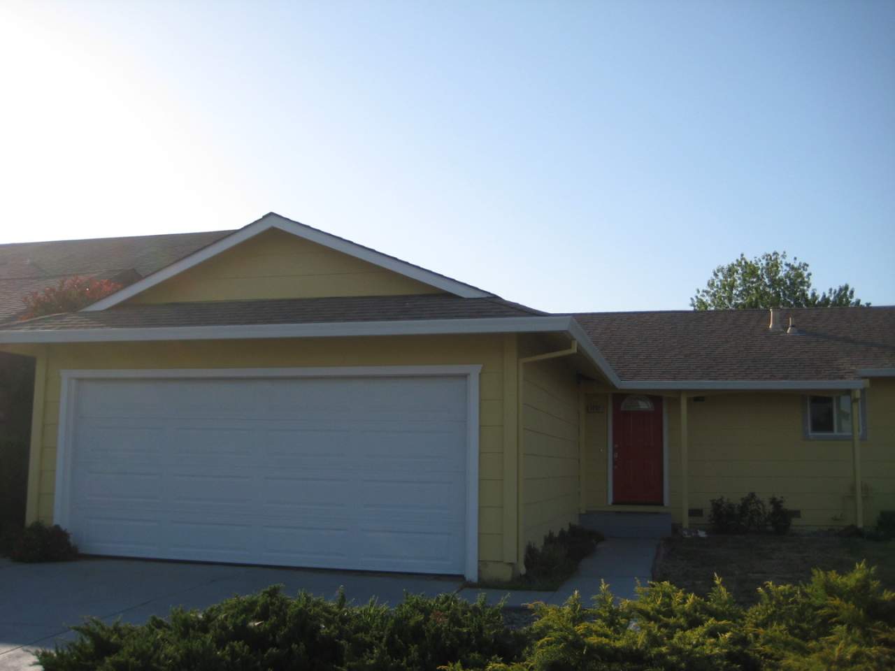 Charming 3 bedroom 2 bath home for Rent