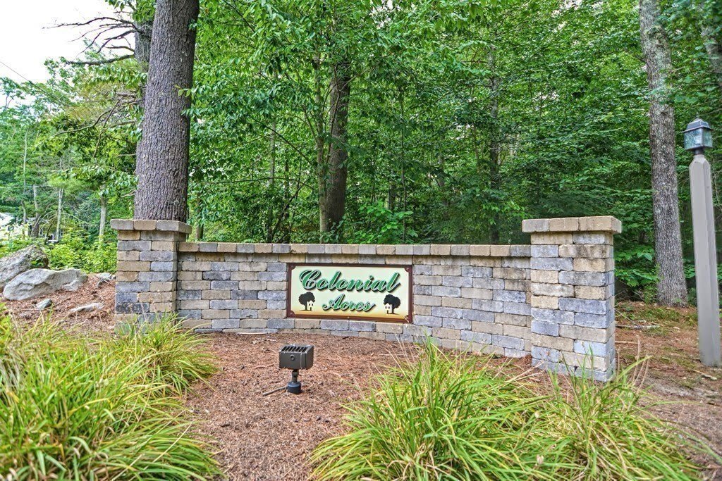 13 Colonial Drive