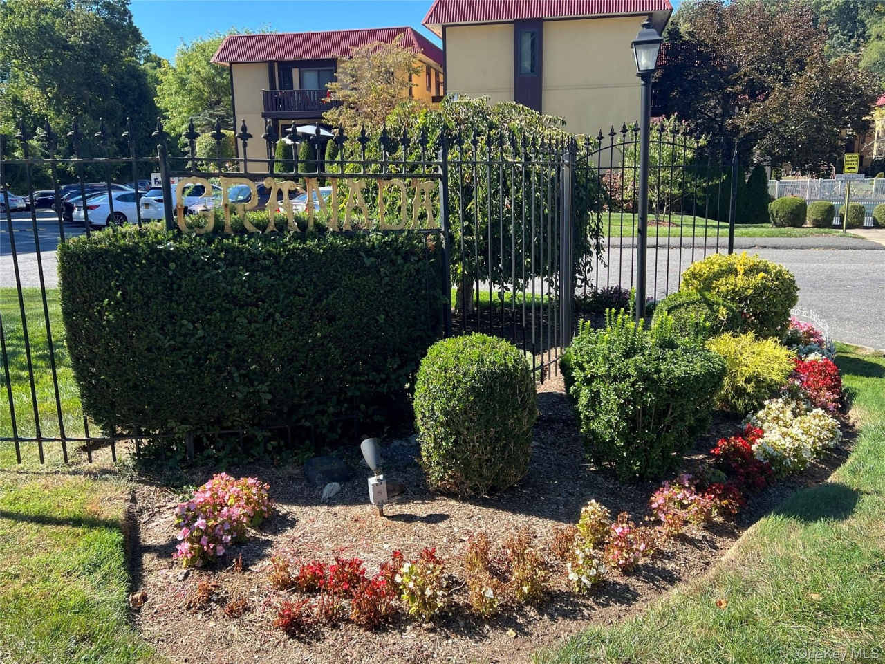 2 Granada Crescent unit: 8