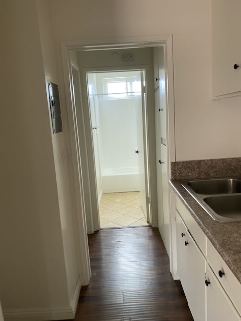 400 West Carson Street