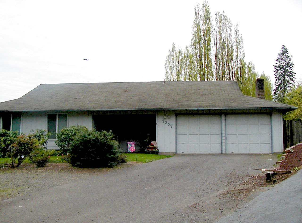 Lovely Felida Home on Large Lot For Lease - 1307 NW 119th St