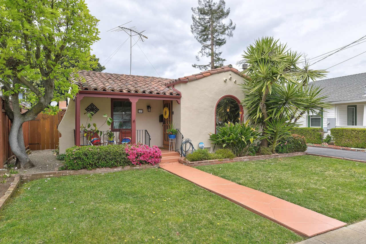 Charming 3BD/2BA in Downtown Sunnyvale - Fully Furnished, Utilities Included (NOT AVAILABLE UNTIL SEPTEMBER)