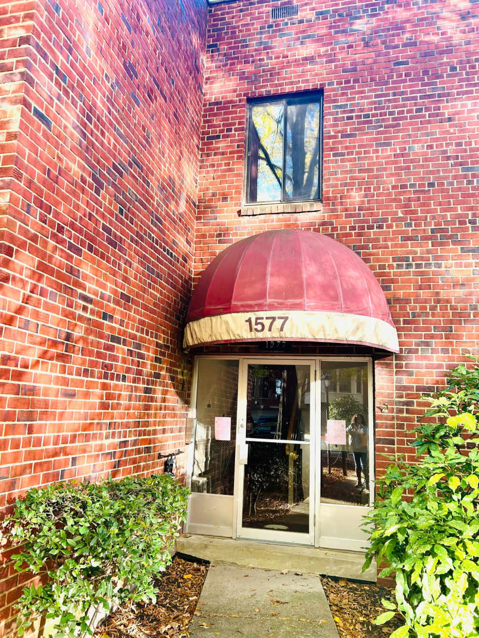 1577 North Colonial Terrace