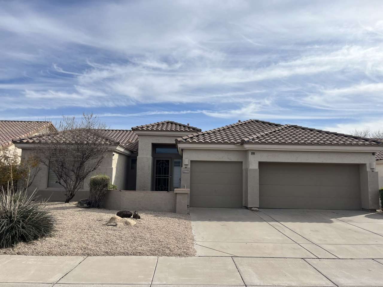 7323 E Wing Shadow Rd