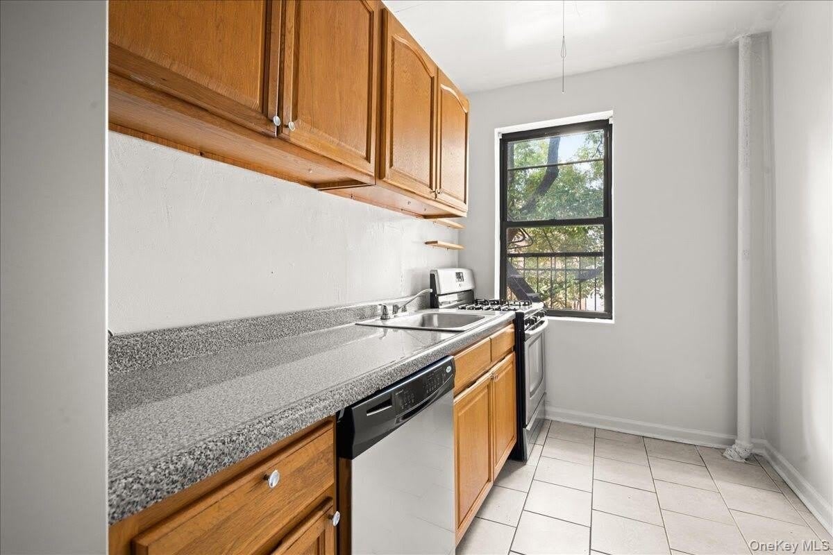 299 ADELPHI Street unit: 211