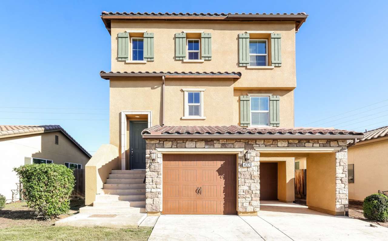 4370 Strathmore Place