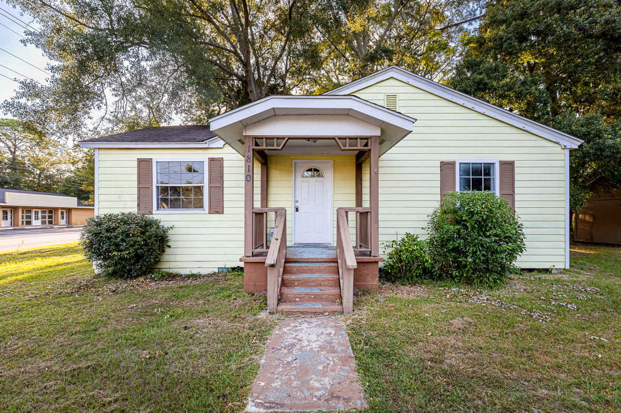 Cute 2 Bedroom Home