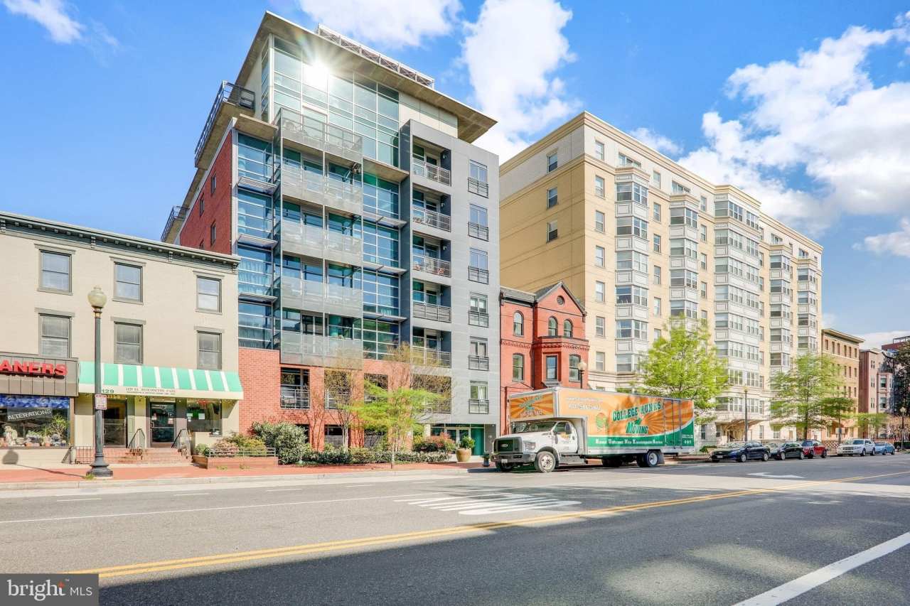 1125 11TH Street NW unit: 102