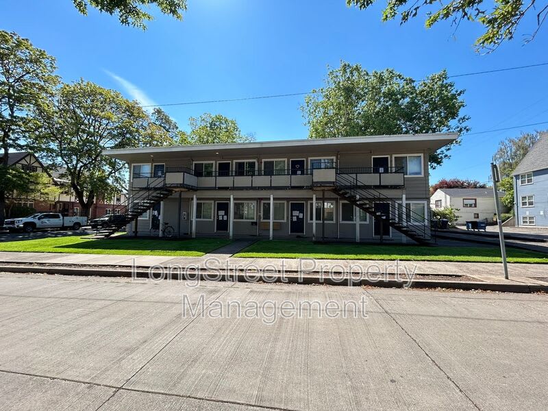 2510 NW Van Buren Ave