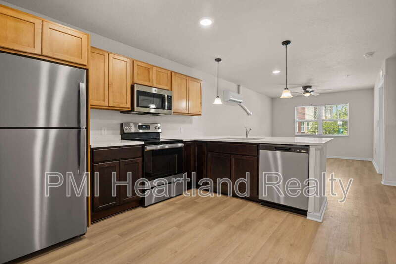 260 Spanish Moss Cir