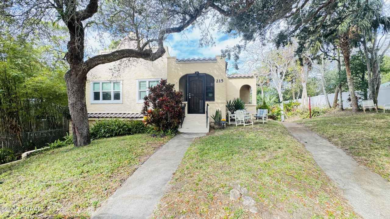 215 Glenview Boulevard unit: 1