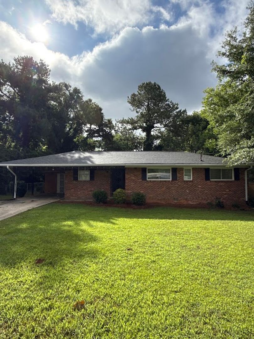 Charming 3-Bedroom Home in Decatur – Minutes from I-285!