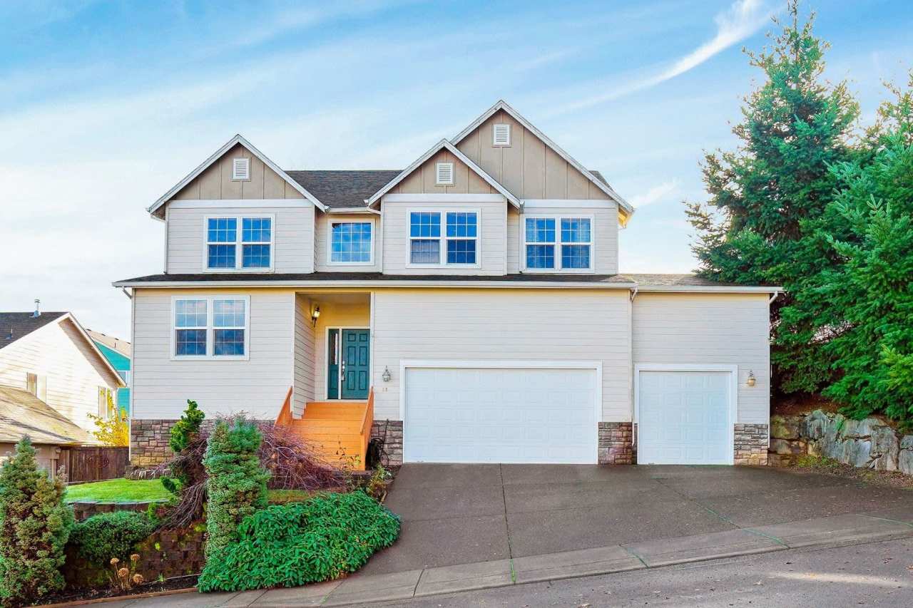 4Bd/2.5Ba Two Story House - Available Soon!