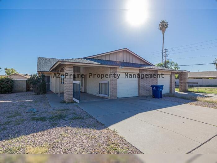 2135 South Dorsey Lane