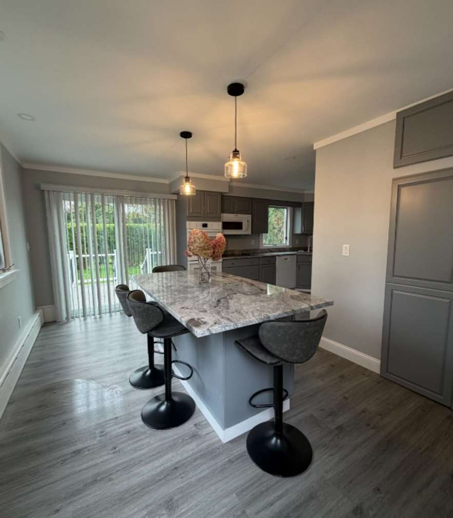 148 Russells Mills Rd Dartmouth, MA 3 Bedrooms, 2 Bathrooms