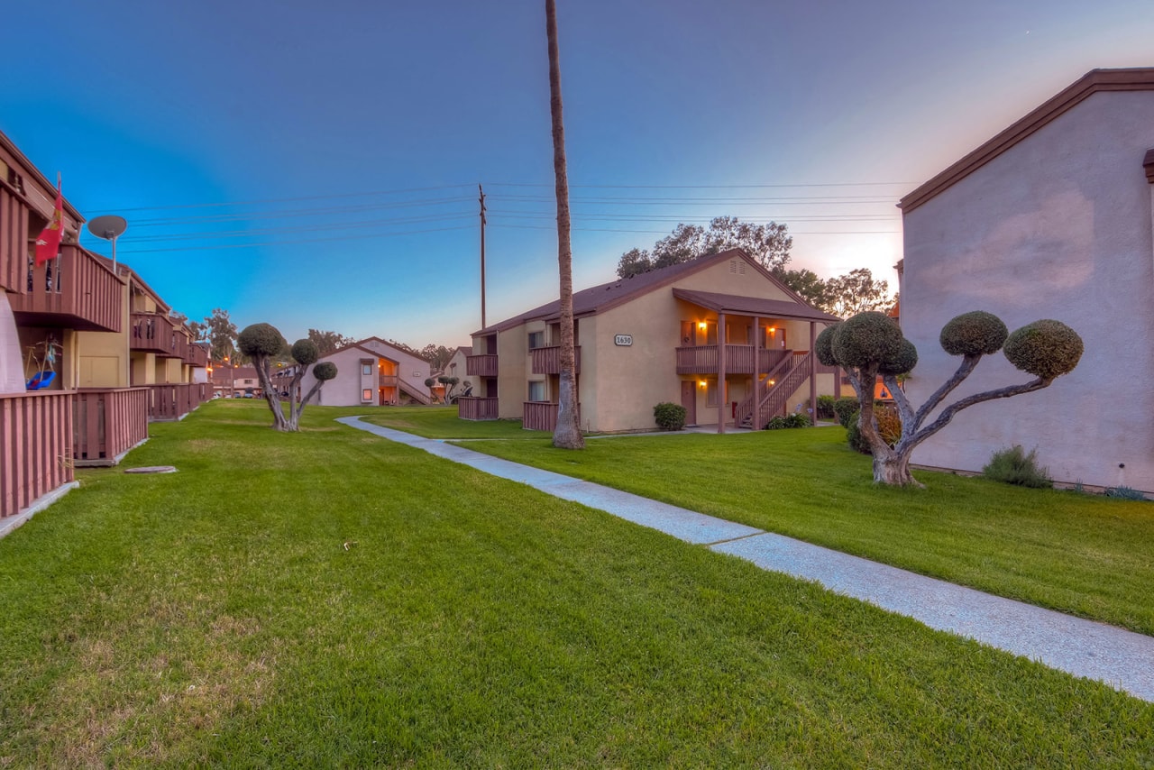 Woodside Village Apartments