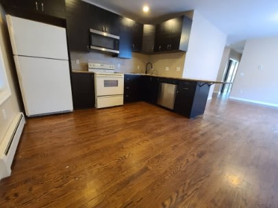 48 Elliott Street - 2E