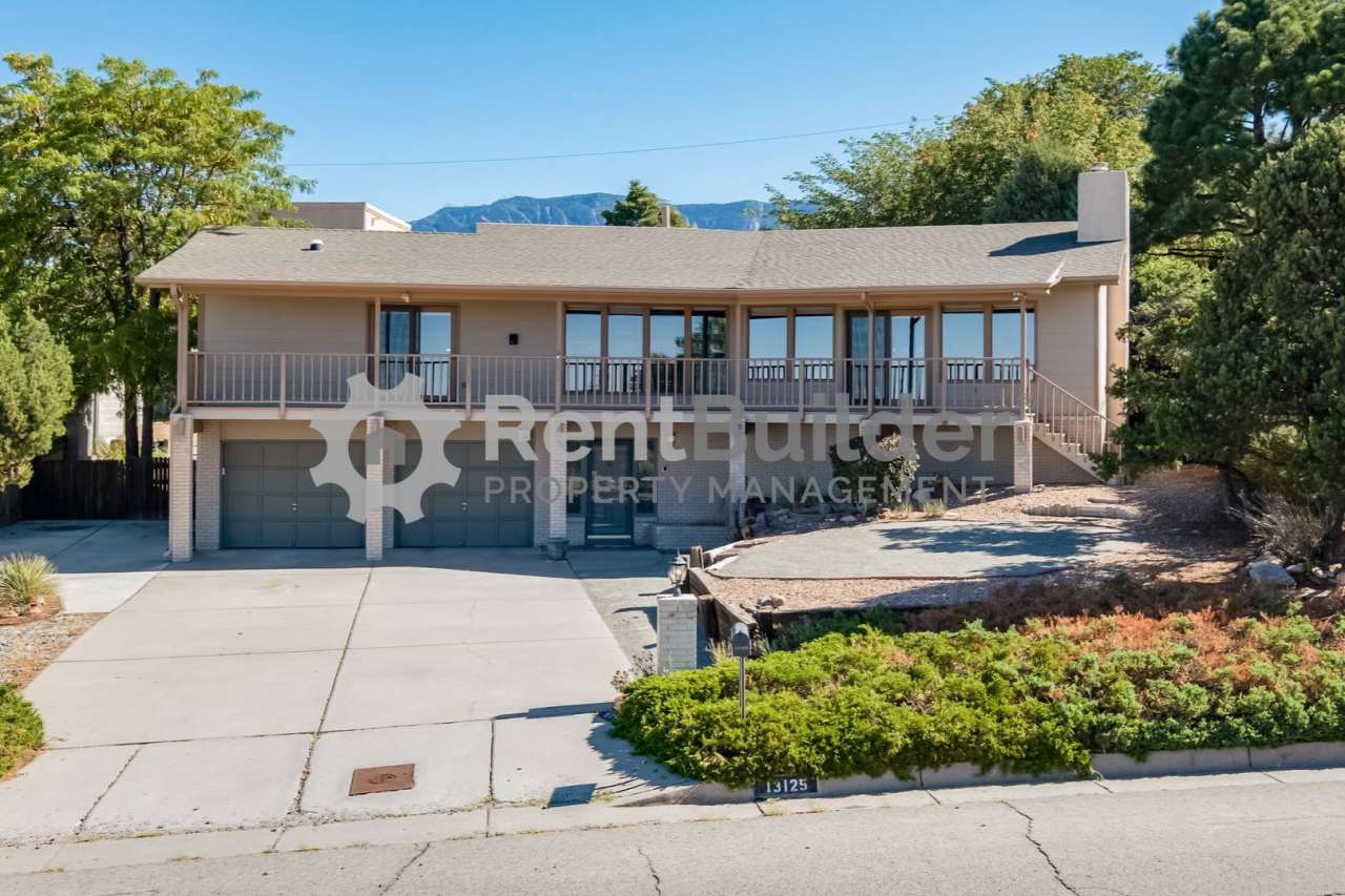 !!CALL US TODAY AT (505) 808-6467 TO SCHEDULE A VIEWING AND MAKE THIS YOUR NEW HOME!!