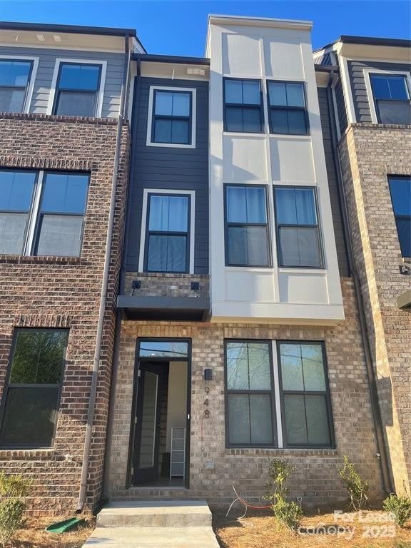 948 Broad River Lane