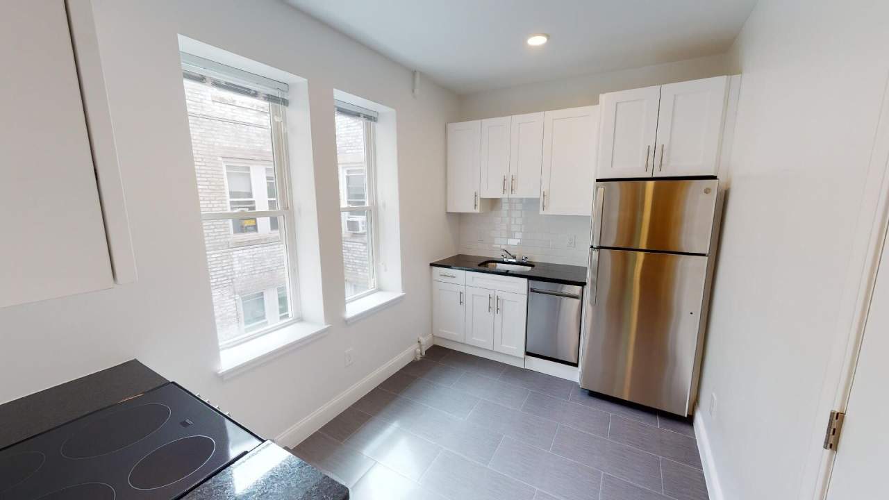 Charming 1 Bedroom-No Broker Fee