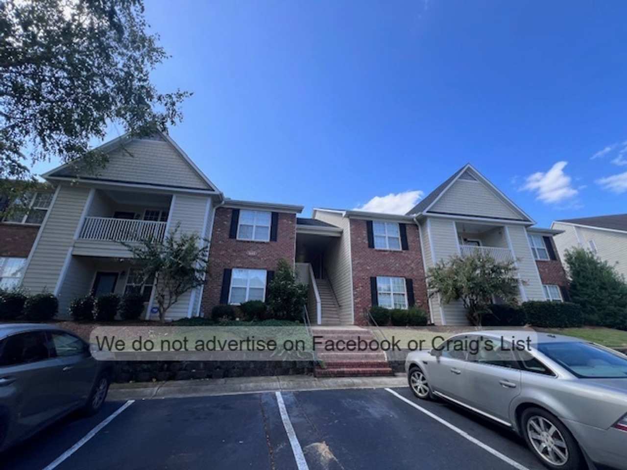 Cliffdale Cottages- Wisteria Lane