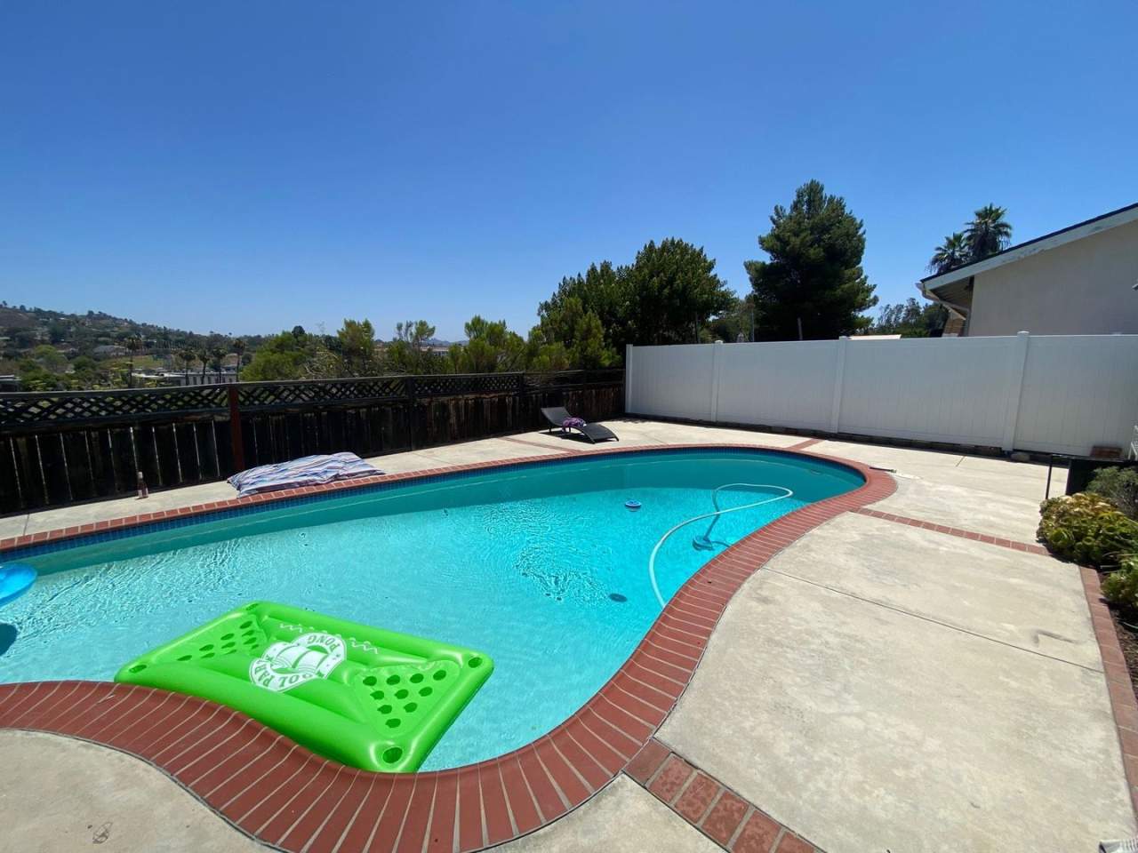 Newly Renovated 4BD/2BA w/ POOL!!