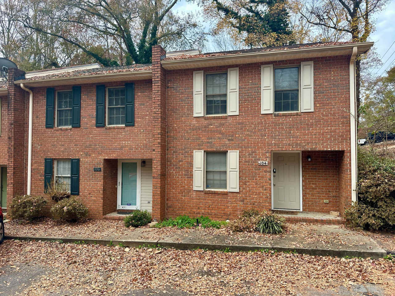 Beautifully Updated Townhome in the Heart of Clemson