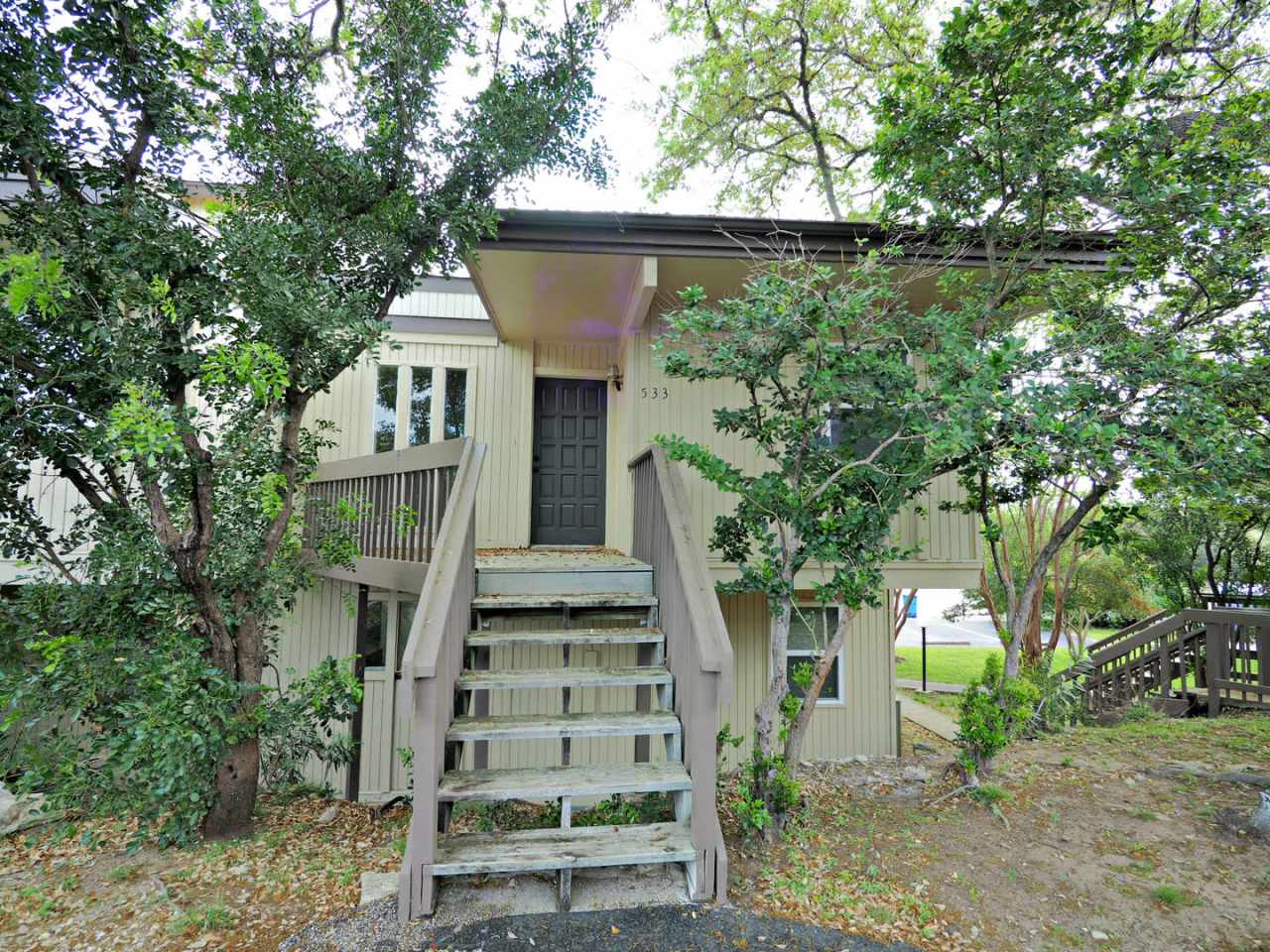 2 Bedroom, 2 Bath Townhouse in Point Venture on Lake Travis