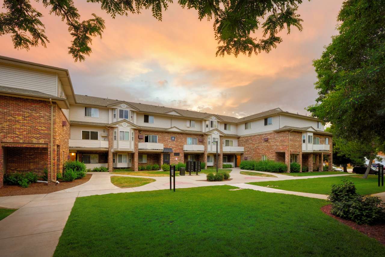 Trail Ridge Flats and Townhomes