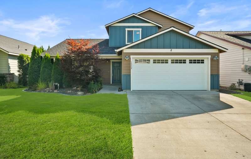 1952 West Yaquina Drive