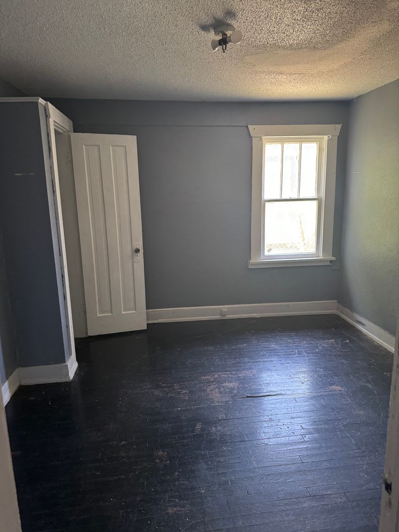 1223 SW 16th B 2 Bedroom 1 bath Loft Duplex