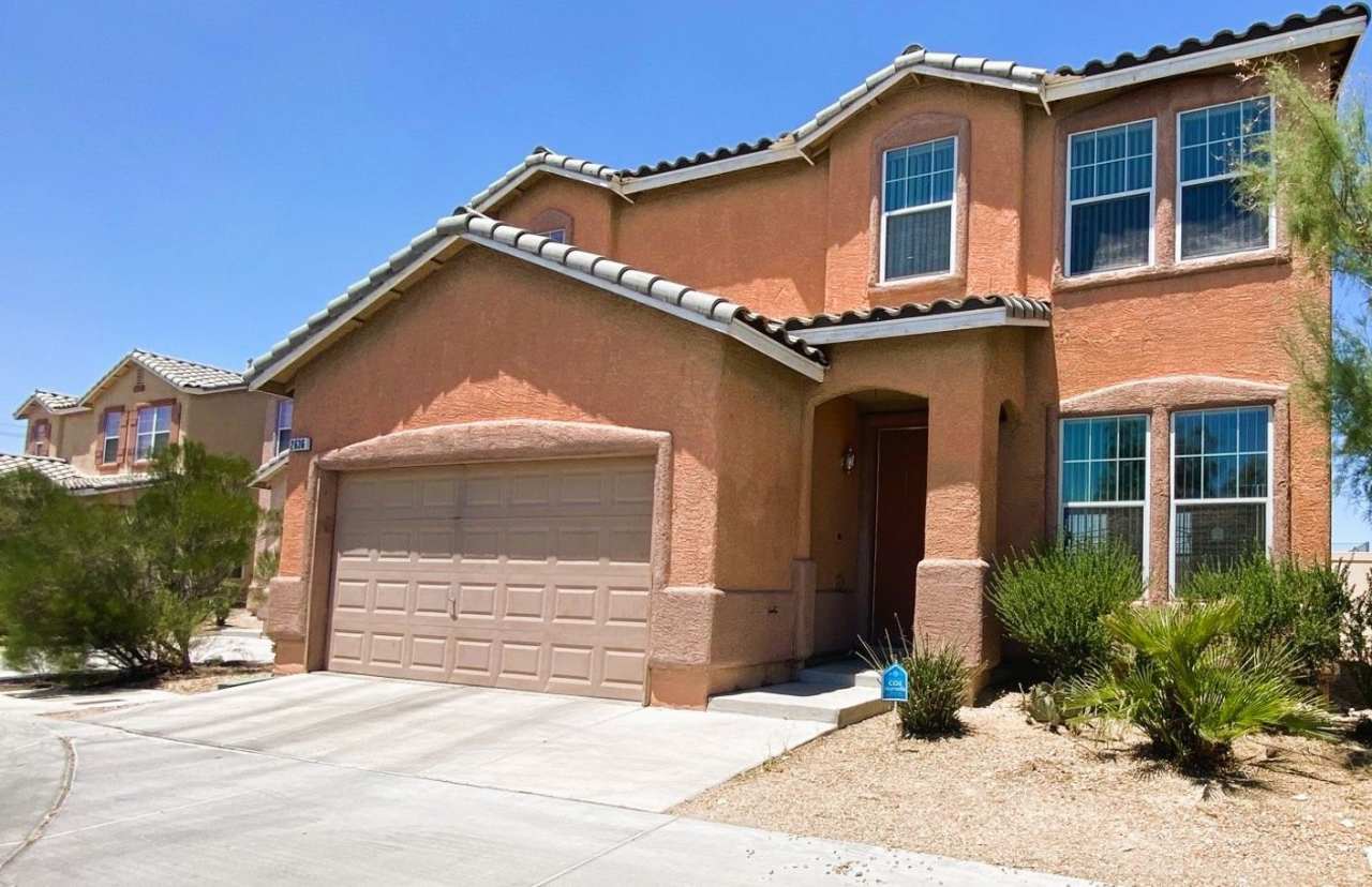 TWO STORY HOME IN CACTUS SPRINGS GATED COMMUNITY LOCATED NEAR THE 215 AND SHOPPING CENTERS