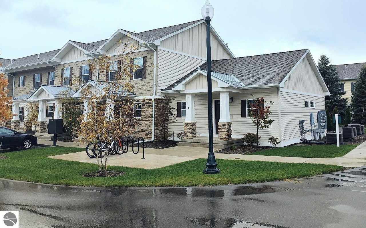 1542 Simsbury Street