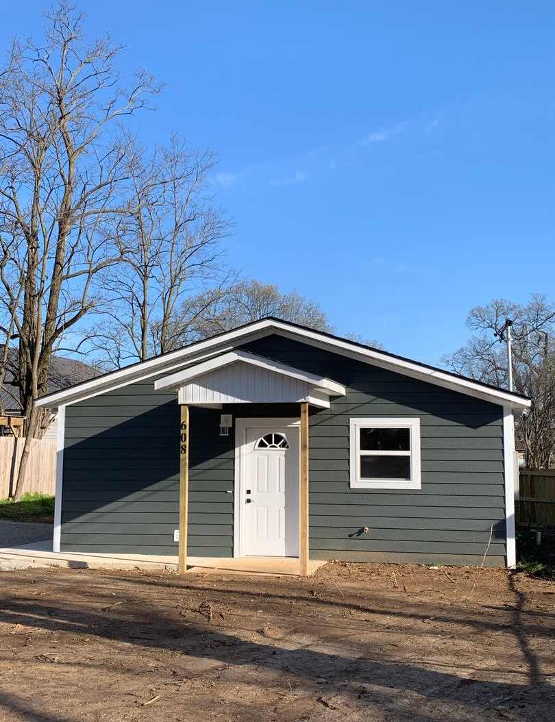 2 Bed/1 Bath: Walk to International Studies School!