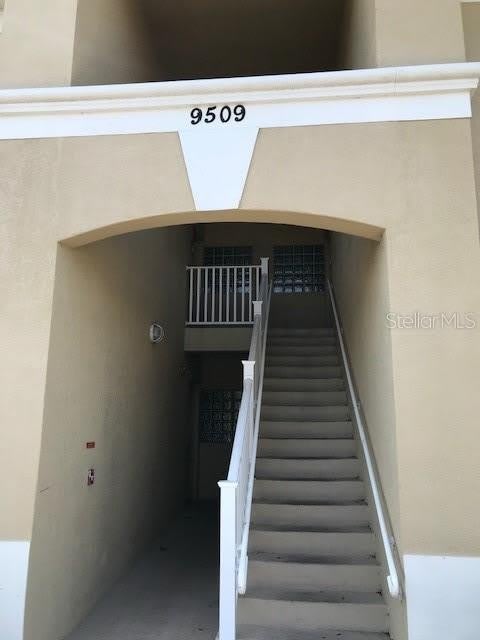 9509 AMBERDALE COURT