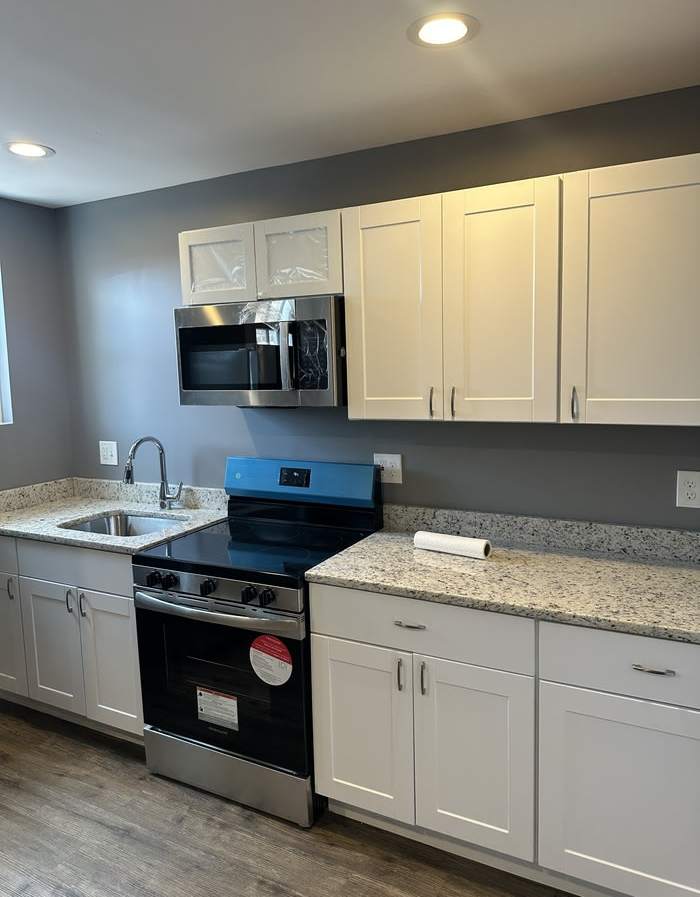 2407 West North Avenue