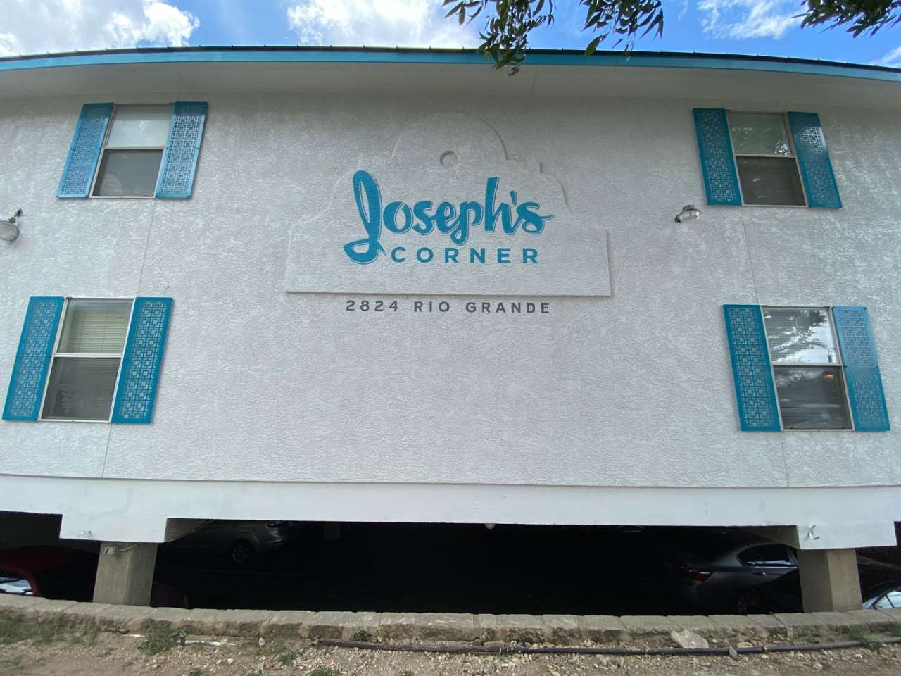 3 Bed / 2 Bath — 3 Balconies + 2 Free Parking Spots — $3,300/mo