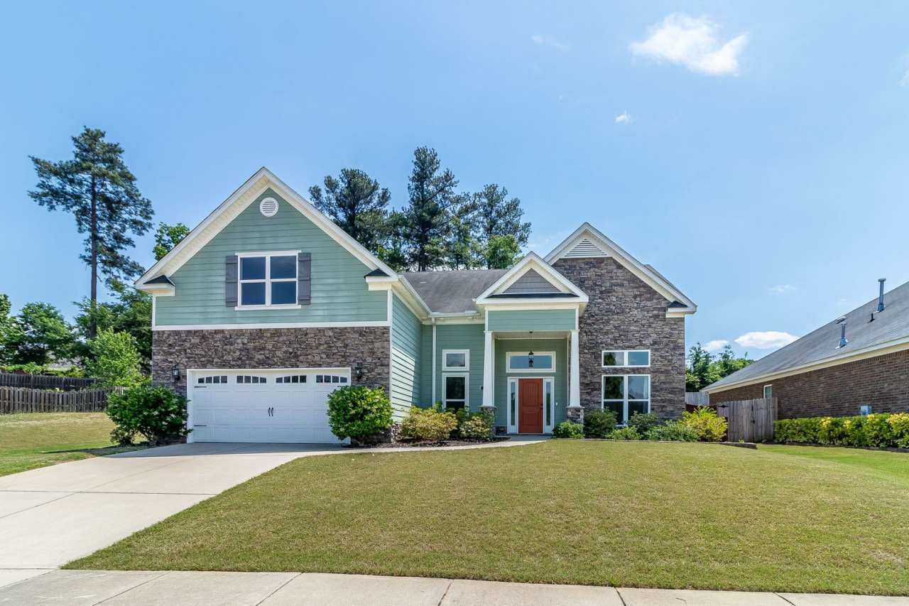 5 Bedroom 4 Bath Home in North Augusta!