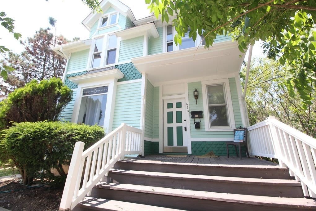 674 Saint Charles Street unit: Upper