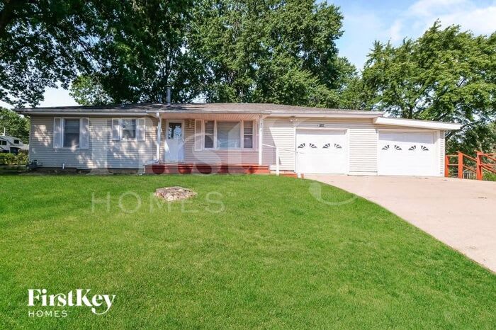 7106 North Troost Avenue