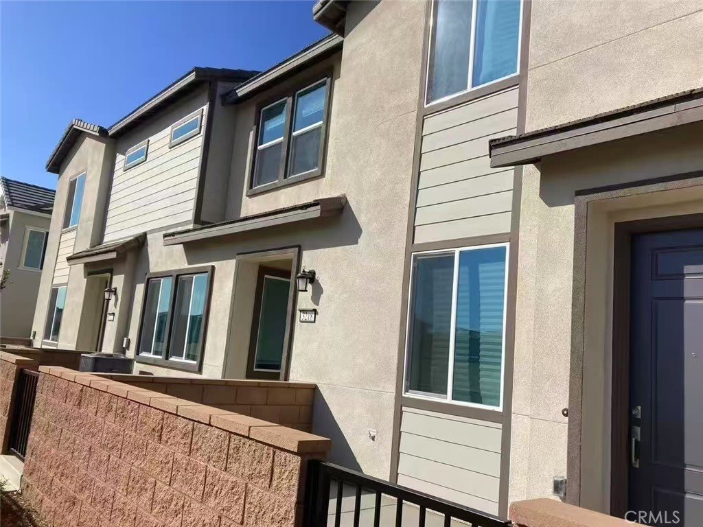 3218 Homestead Paseo